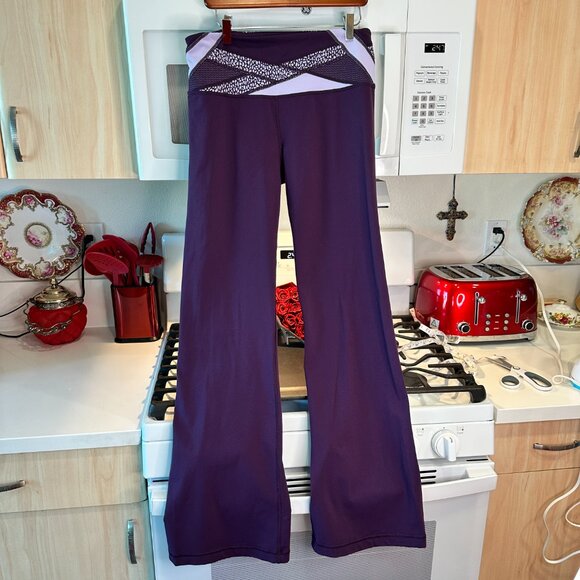 size L purple Lululemon groove flair - Picture 1 of 3